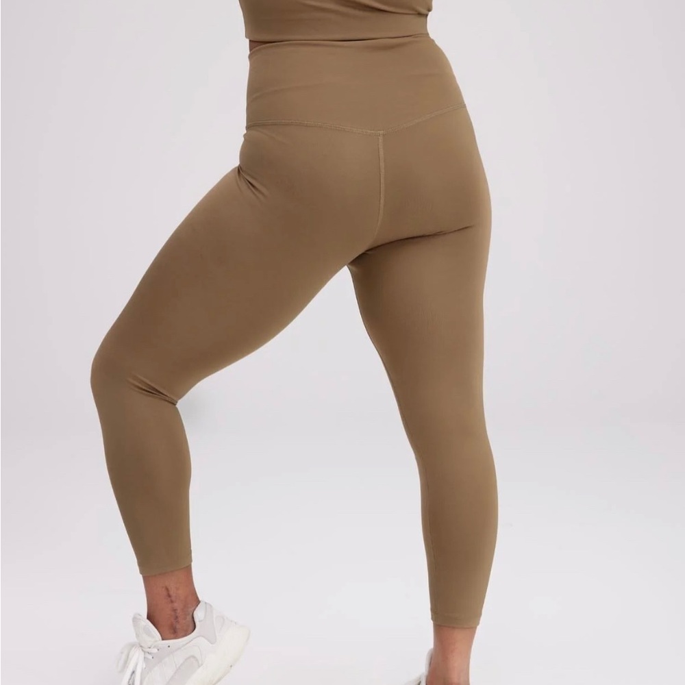 Girlfriend Collective Float Legging And Cleo Halt… - image 8